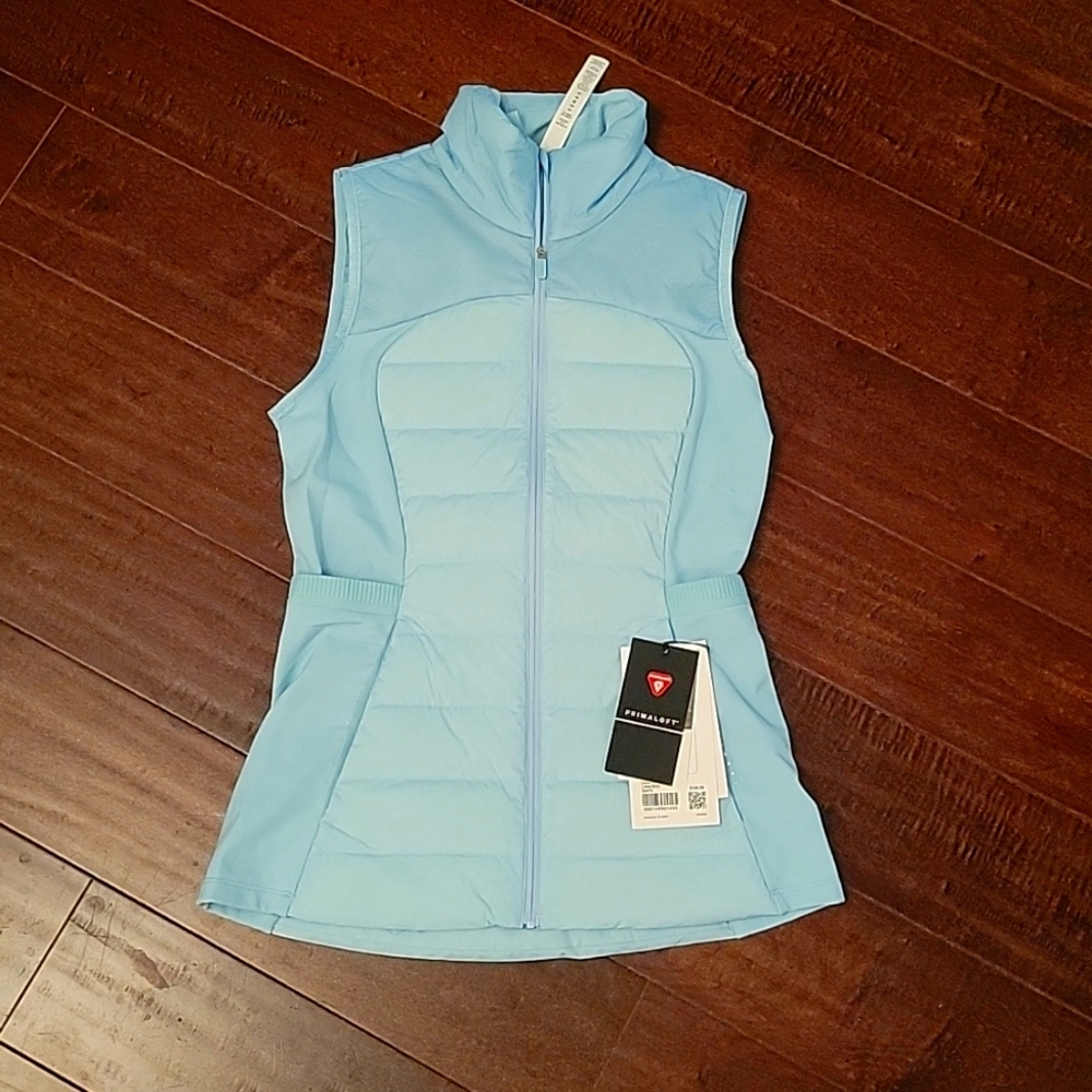 Womens size 4 Sea Frost Down for it All Lululemon Vest